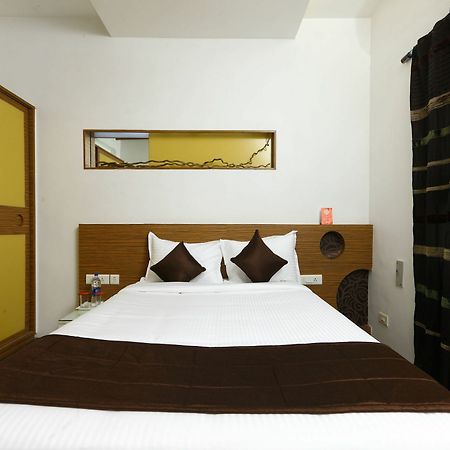 צ'נאי Oyo 9911 Apartment Shylee Niwas מראה חיצוני תמונה